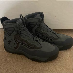 Under Armour Charged Raider boot mens 10.5 Gray